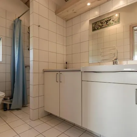 Three-bedroom Holiday In Sjallands Odde * Yderby